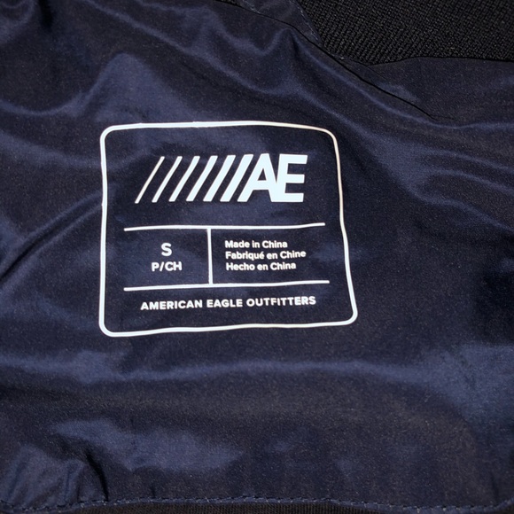 American Eagle Bomber Jacket 10/10 condition - Picture 3 of 3